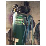 Farmhand Air Compressor 60 gal 135psi 220V