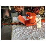 B & D hedge trimmer ( works)