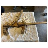 Fence stretcher