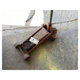 Floor jack (tonnage unknown but works)