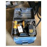 Dewalt battery drill, charger, & case (works)