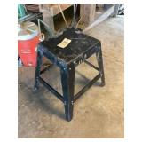Metal tool mounting stand
