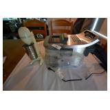 New Delonghi deep fryer and Hamilton blender