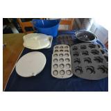 Baking pans, turntable, Pie container, Bundt Pan