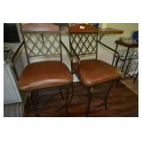 2 bar stools (match lot 123)