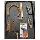(2) Knives, Horseshoe & Turbo Lighter
