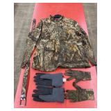 Real Tree 2xl jacket, 40" belt and gloves, no size