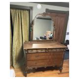 Mirrored  4 drawer dresser 50 x 22 x 37 or