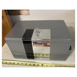 Sisco,The Protector Firesafe w/key, model 1010