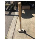 Heavy sledge maul hammer