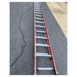 32 ft Werner fiberglass ladder, like new