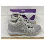 Nike size 10