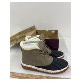 Skechers size 8
