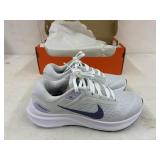 Nike size 5 1/2