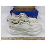 Brooks size 9 1/2