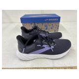 Brooks size 7