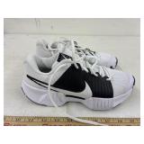 Nike pickle ball shoes size 8