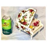 Royal Albert Old Country Roses Musical Grand Piano