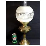 Lovely Victorian Brass Table Oil Lamp