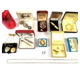 18 Piece Vintage Costume Jewelry Lot