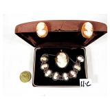 4 Piece Cameo Jewelry Lot