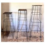 GRADUATED SET OF DISPLAY STANDS