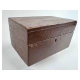 PINE AND BUTTERNUT DOCUMENT BOX