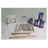 10 Drawer / Cabinet Pulls & Smart Lights