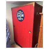 RINGLING BROS. BARNUM BAILEY CIRCUS WARDROBE BOX