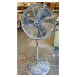 PEDESTAL FAN