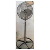 PEDESTAL FAN