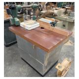 INDUSTRIAL WORK TABLE WITH SECO POWER FEEDER