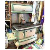 ANTIQUE WEHRLE ENAMLED CAST IRON WOOD STOVE