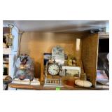 LOT OF COLLECTIBLES, DECORATIVE