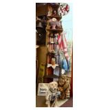 COLLECTION OF DECORATIVE OBJECTS