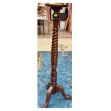 TALL BARLEY TWIST FERN/CANDLE STAND