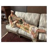 RECLINING MANNEQUIN
