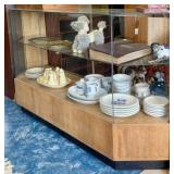 RETAILERS DISPLAY CABINET