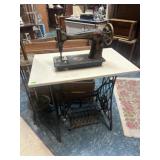 SINGER SEWING MACHINE - TREADLE TABLE