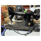 ANTIQUE SINGER SEWING MACHINE