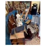 LARGE LOT OF DISPLAY FIXTURES/SHELVING
