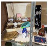 LOT OF JEWELRY/VANITY ITEMS
