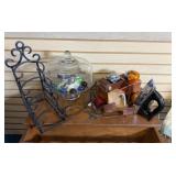 LOT OF DECORATIVE OBJECTS