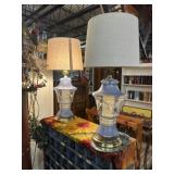 PAIR OF VINTAGE TABLE LAMPS