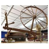 LARGE ANTIQUE SPINNING WHEEL