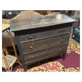 ANTIQUE CHEST OF DRAWERS