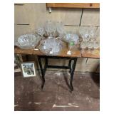 LOT OF GLASSWARE AND STAND