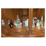 LOT OF PERFUME DECANTERS/VANITY ITEMS