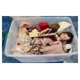 DISCOVERY LOT OF DOLLS