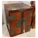 DIMINUTIVE CHINESE JEWELRY CHEST